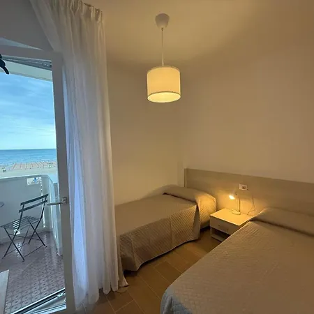Apartament Sea View Escape At Lido Dei Pini *